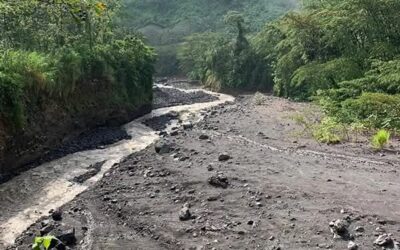 Conred informa de descenso de lahares en cadena volcánica