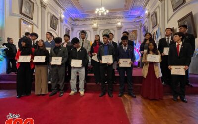 Juramentan a 20 nuevos ciudadanos en Quetzaltenango