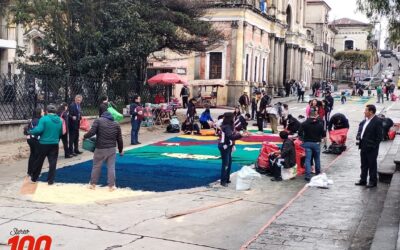Centros educativos elaboran alfombras previo a procesión de la Virgen del Rosario