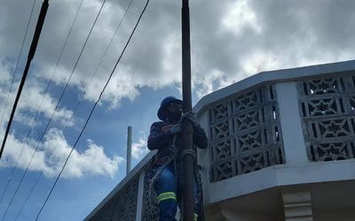 Avanzan trabajos de iluminación pública en la zona 9 de Xela
