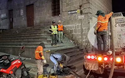 Limpian drenajes en alrededores del Parque a Centroamérica