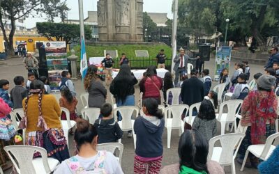 PNC celebra Día del Niño en el Parque Central de Xela