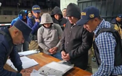 Consignan a siete mandos y agentes de la PNC señalados de implantar un arma a los hermanos Choc Toz en el caso Foppa