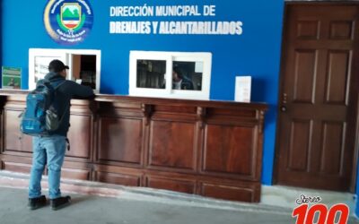 Drenajes y Alcantarillados traslada atención al vecino al interior del Centro Comercial Municipal de Xela