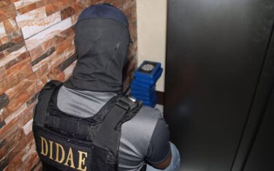 PNC localiza fusiles, pistolas, silenciadores y droga