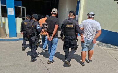 PNC captura a tres hombres por trasladar droga en Retalhuleu
