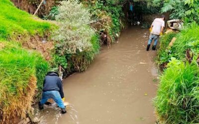 Realizan limpieza en ribera del río Seco en zona 8